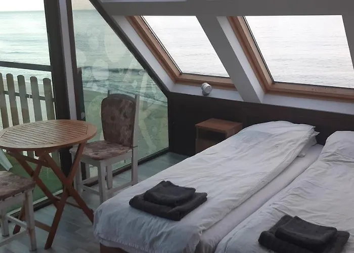 ホームステイ Happy ヴァルナ