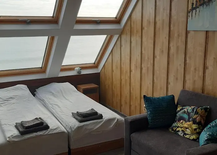 ホームステイ Happy ヴァルナ